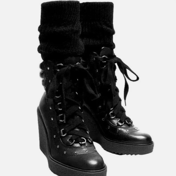 NEW ZARA WOMEN LACE UP LEATHER STUDDED WEDGE ANKLE BOOTS SIZE 6 - Picture 1 of 10